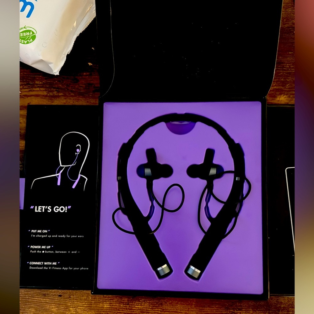 V I personal trainer headphones from Harman /kardon